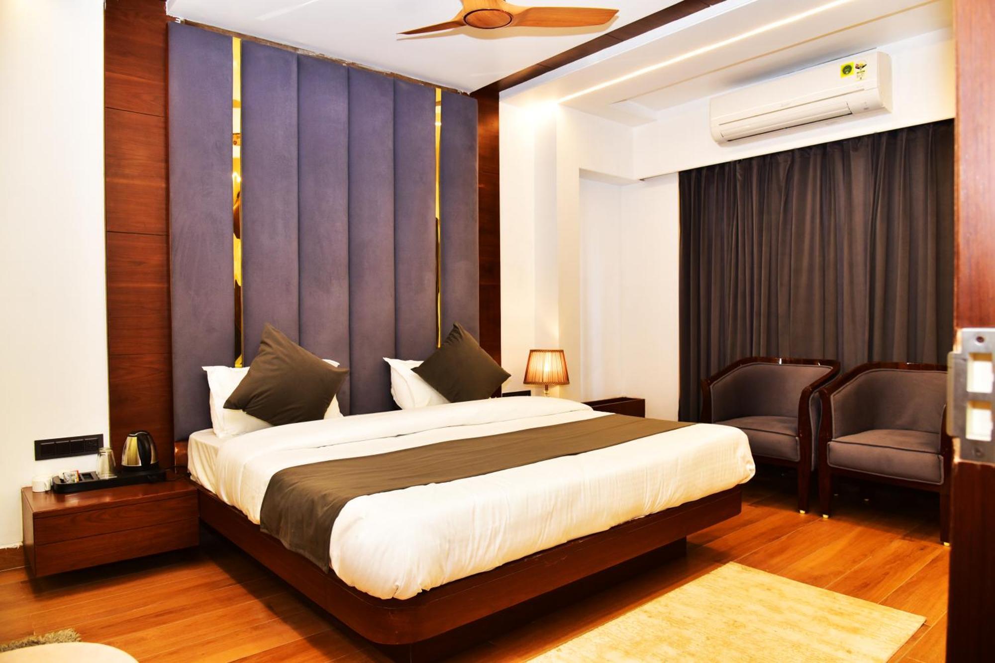Hotel Divine Peak Pachmarhi Ngoại thất bức ảnh