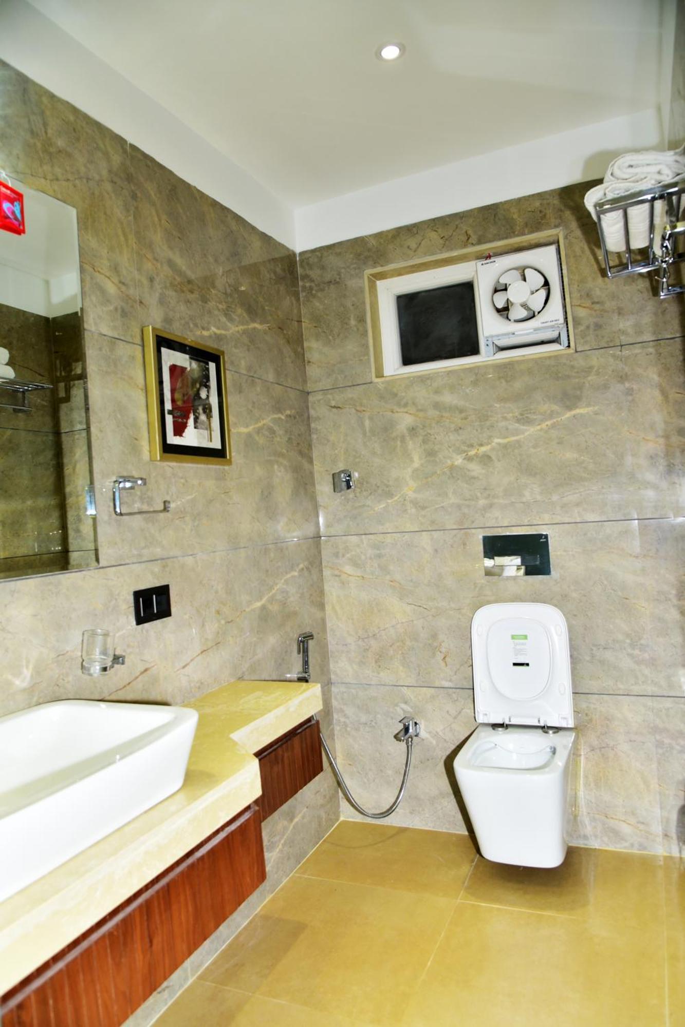 Hotel Divine Peak Pachmarhi Ngoại thất bức ảnh