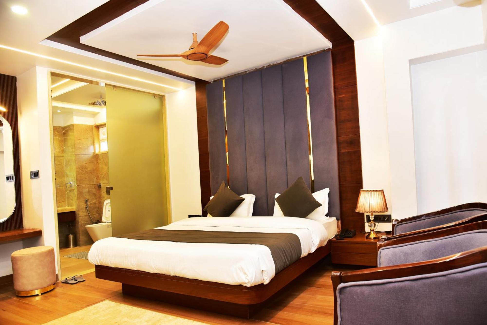 Hotel Divine Peak Pachmarhi Ngoại thất bức ảnh