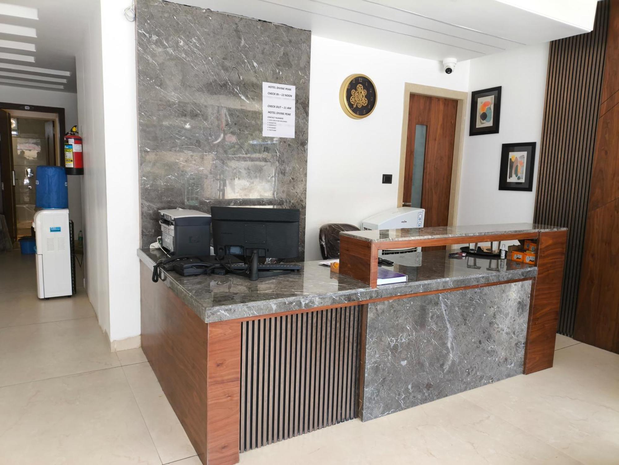 Hotel Divine Peak Pachmarhi Ngoại thất bức ảnh