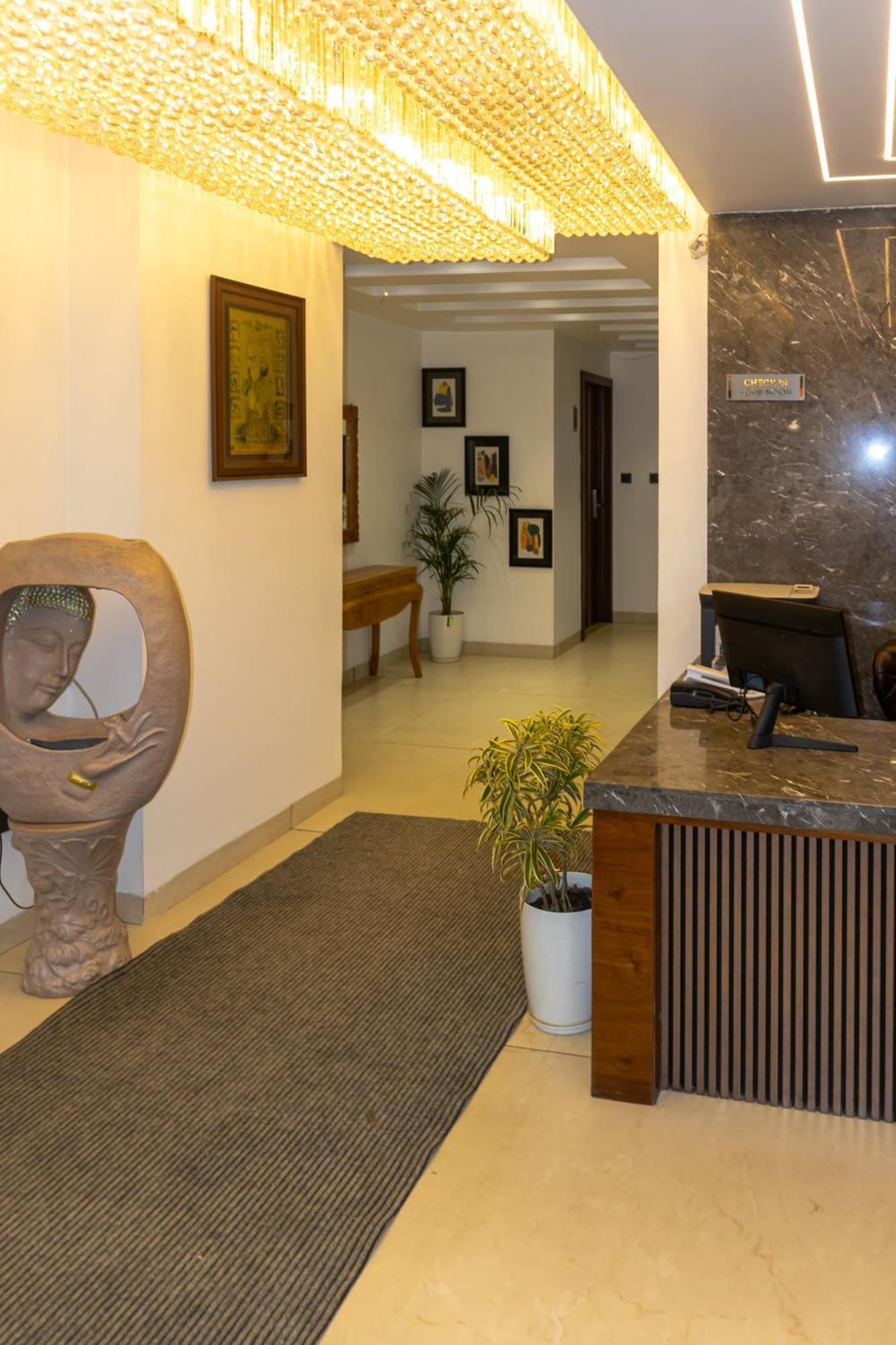 Hotel Divine Peak Pachmarhi Ngoại thất bức ảnh